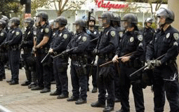 oakland riot police